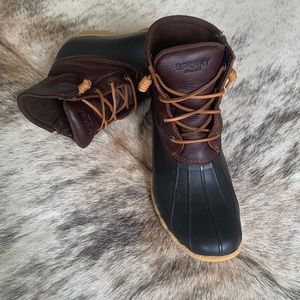 Sperry snow saltwater boots